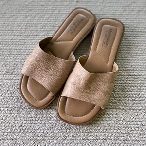 Vintage Montego Bay Club Taupe Tan Genuine Leather Slides Sandals Size 7.5